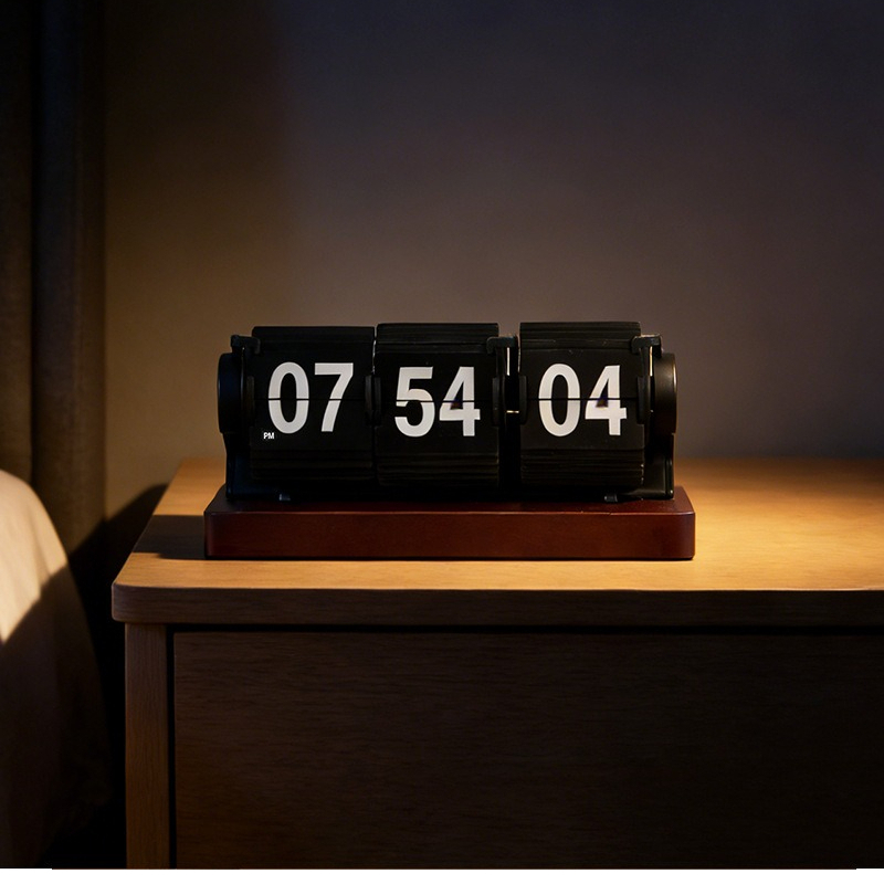 Home Office Minimalist - Vintage Wooden Desk Clock 3-Page Flip